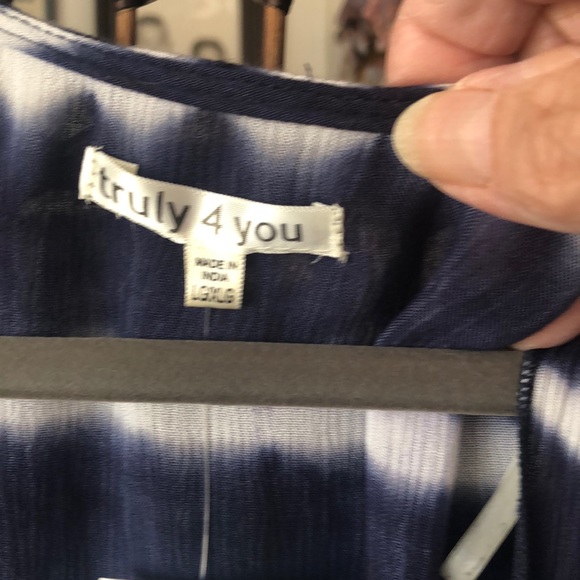 ☆SALE 5 for $25☆ Blue and white cardigan great with slacks/dress - Picture 2 of 6